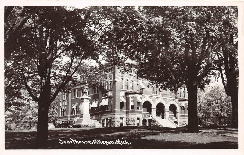 C22/ Allegan Michigan Mi RPPC Postcard c40s County Court House Building