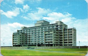 VINTAGE POSTCARD THE VETERANS HOSPITAL AT WILKES-BARRE PENNSYLVANIA 1960s