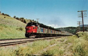 Amtrak North Coast Hiawatha Train Bozeman's Pass Montana Postcard 10C1-221