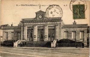 CPA CHATEAURENAULT - Hotel de Ville (229060)