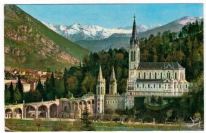 France 1970 Unused Postcard Lourdes Sanctuary of Our Lady of Lourdes Basilica