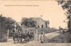 Kristiania Norway Kong Haakon den VII kjorer ud Slotsparken antique pc ZD686019