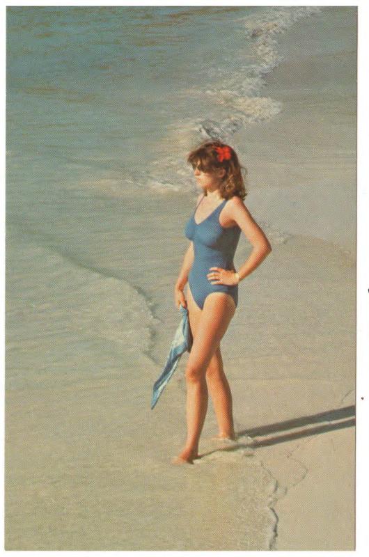 VIRGIN ISLANDS SEXY BEAUTY ON THE BEACH PIN UP CHROME POSTCARD (4)