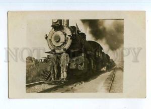 247151 TRAIN locomotive drivers Vintage photo postcard