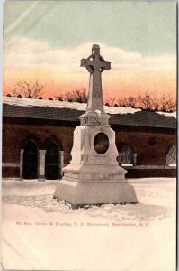 Postcard MONUMENT SCENE Manchester New Hampshire NH AO3245