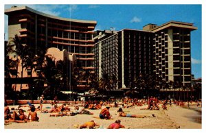 Postcard BEACH SCENE Honolulu - Waikiki Hawaii HI AS2165