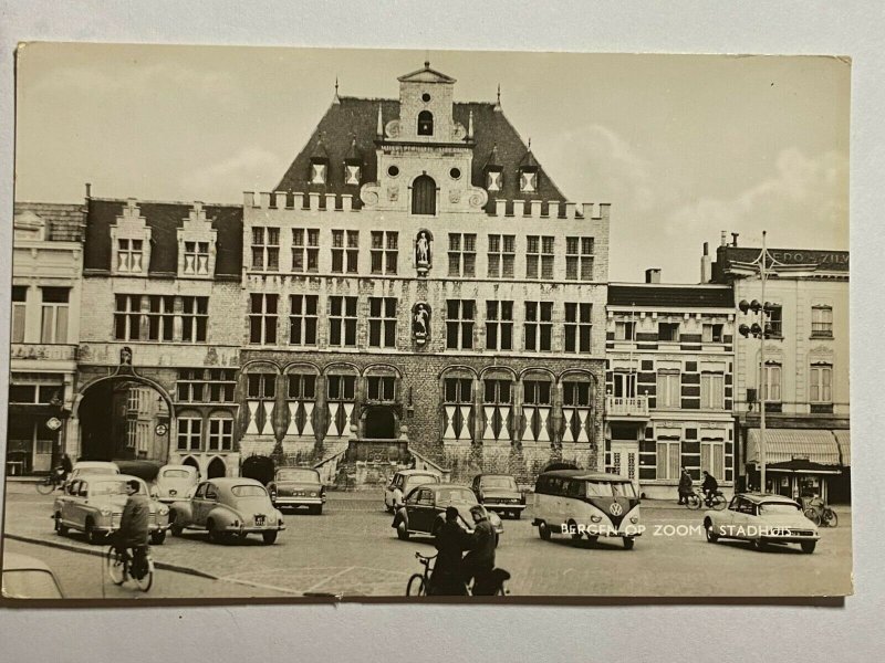 UNUSED VINTAGE POSTCARD - BERGEN OP ZOOM STADHUIS  (KK2032)