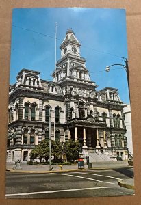 UNUSED POSTCARD - MUSKINGUM COUNTY COURTHOUSE, 4TH & MAIN STS., ZANESVILLE, OHIO