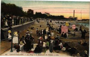 CPA St-NAZAIRE - La Plage et le Boulevard de l'OCÉAN (222865)