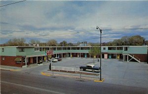 Laramie Wyoming 1966 Postcard Hinton's Downtown Motel