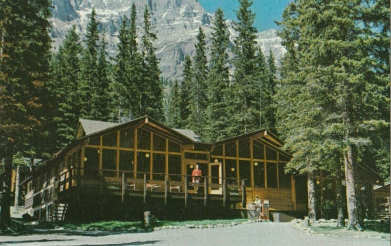 BANFF , Alberta , Canada , 50-60s ;  Moraine Lake Lodge