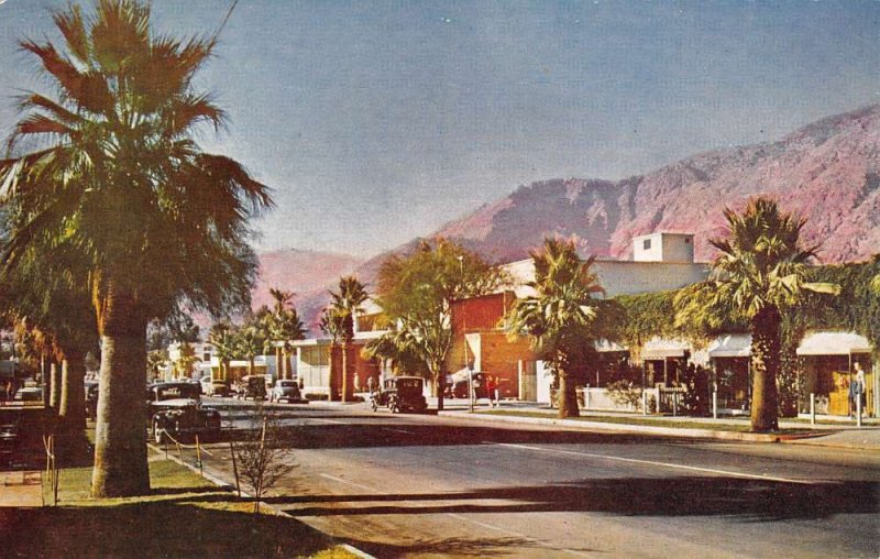 Palm Springs California Plaza Street Scene Vintage Postcard KK1876