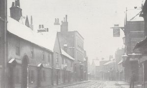 Romford High Street Victorian 1897 Queens House Pub Postcard
