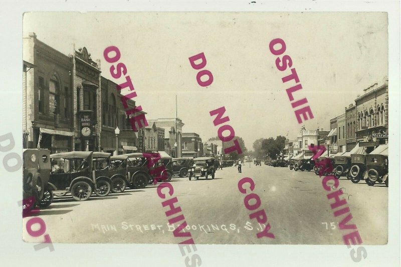 Brookings SOUTH DAKOTA RPPC 1923 MAIN STREET Stores THE BANK Victrola Store