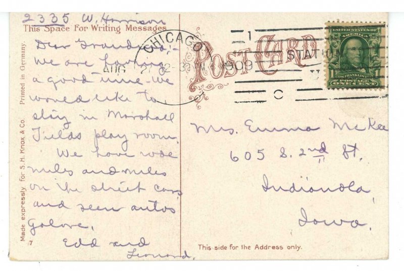 IL - Chicago. Lincoln Park Scene