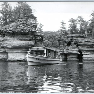 c1950s Wisconsin Dells, Wis SHARP RPPC Amphibian Ducks Chippewa Rocks Photo A197