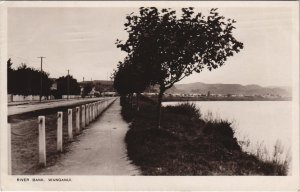 PC NEW ZEALAND, WANGANUI, RIVER BANK, Vintage REAL PHOTO Postcard (B41651)