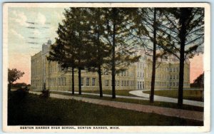 BENTON HARBOR, Michigan  MI    BENTON HARBOR HIGH SCHOOL  1924  Postcard