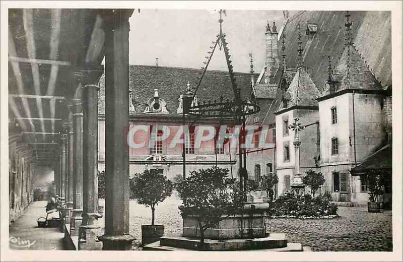 Postcard Modern Beaune Cote d Or Court of God and Hotel Gallery