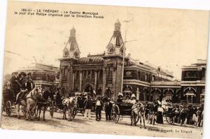 CPA Le TRÉPORT-Le Casino Municipal le jour d'un Rallye organise (234928)