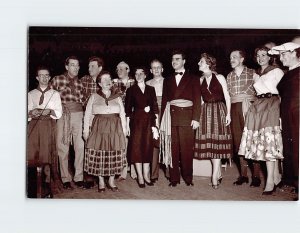 Postcard Roger Lemelin et la famille Plouffe, Colisée Pepsi, Quebec City, Canada