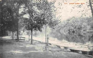 Row Boats at Dock Grand Ledge Michigan 1909 postcard