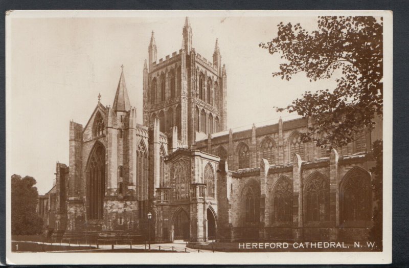 Herefordshire Postcard - Hereford Cathedral       T4607