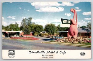 Vernal Utah DineAville Motel & Cafe Big Dinosaur Mascott Postcard V30