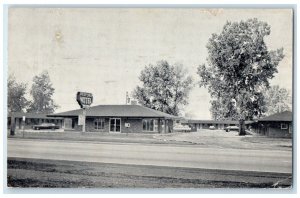 c1940 Redford Motel West Chicago Exterior Detroit Michigan MI Vintage Postcard