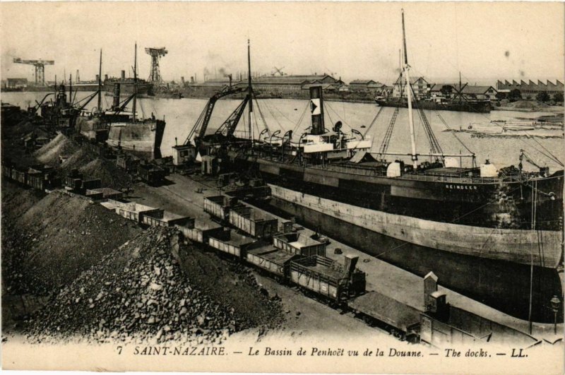CPA ST-NAZAIRE Le Bassin de Penhoet vu de la Douane (864375)