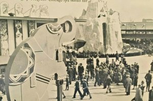 Postcard Real Photo  Inside The Enchanted Island  1933 Chicago's World Fair