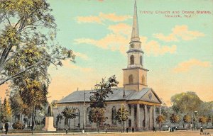 NEWARK NEW JERSEY~TRINITY CHURCH & FATHER DOANE OF ST PATRICKS STATUE POSTCARD