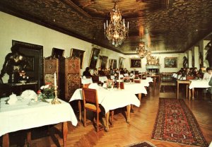 CONTINENTAL SIZE POSTCARD VARDSHUSET GOLDEN OTTER DINING ROOM GRANNA SWEDEN