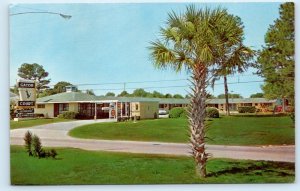 GAINESVILLE, FL ~ Roadside GATOR COURT Motel ~ George Lillian Schaser Postcard