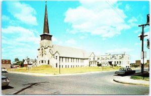 VINTAGE POSTCARD CHURCH OF AT. PIERRE APOTRE AT LONGUEUIL QUEBEC CANADA