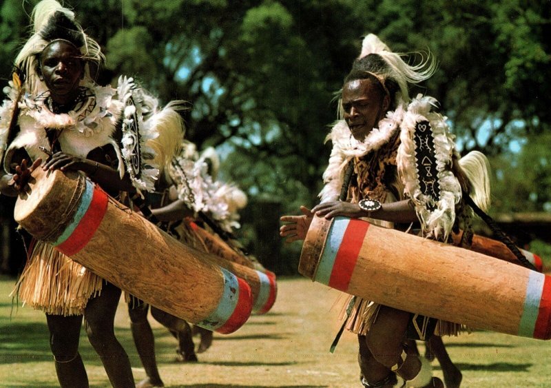 VINTAGE POSTCARD CHUKA DANCERS IN THEIR TRADITIONAL DRESS AT KENYA AFRICA 1974