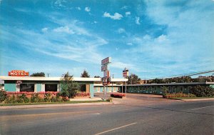 Cody, Wyoming, Rainbow Motel, AA361-11