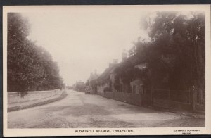 Northamptonshire Postcard - Aldwincle Village, Thrapston Z687