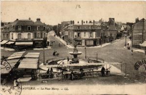 CPA DEAUVILLE - La Place Morny (515694) 