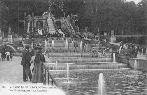 France le Parc de Saint Cloud Les Grandes Eaux la Cascade Waterfall postcard