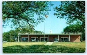 LAKE KEGONSA, Stoughton Wisconsin WI ~ GOLF COURSE Club House 1950s-60s Postcard