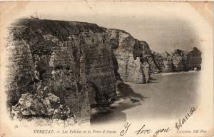 CPA ETRETAT-Les Falaises et la Porte d'Amont (269864)