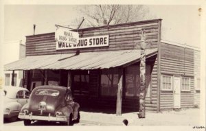 THE ORIGINAL WALL DRUG STORE WALL, SD vintage autos 1940's RPPC