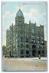 1910 Library Exterior Horse Roadside Sioux City Iowa IA Posted Vintage Postcard