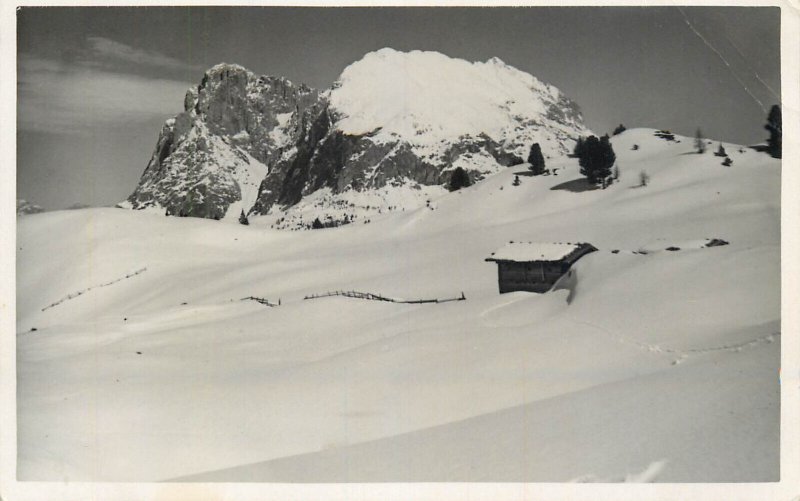 Mountaineering Italy Dolomiti Alpe di Siusi Sassolungo 1932 winter refuge hut