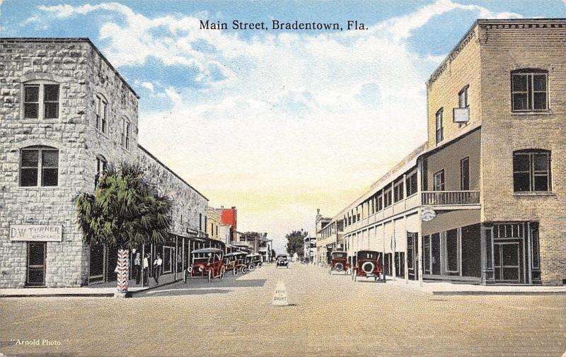 Bradentown Florida~Main Street~Drive to Right~DW Turner Groceries~1914 Postcard 