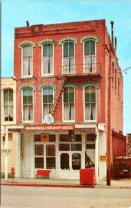 Postcard NV Virginia City - Silver Dollar Hotel