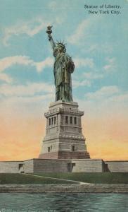 Statue Of Liberty on Bedloes Island - New York City Harbor - DB