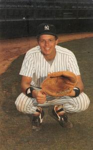 Baseball Player  BUTCH WYNEGAR~New York Yankees Catcher  1985 Chrome  Postcard