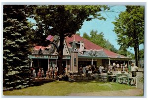 c1950 Canobie Park Tourists Crowd Amusement Salem New Hampshire Vintage Postcard